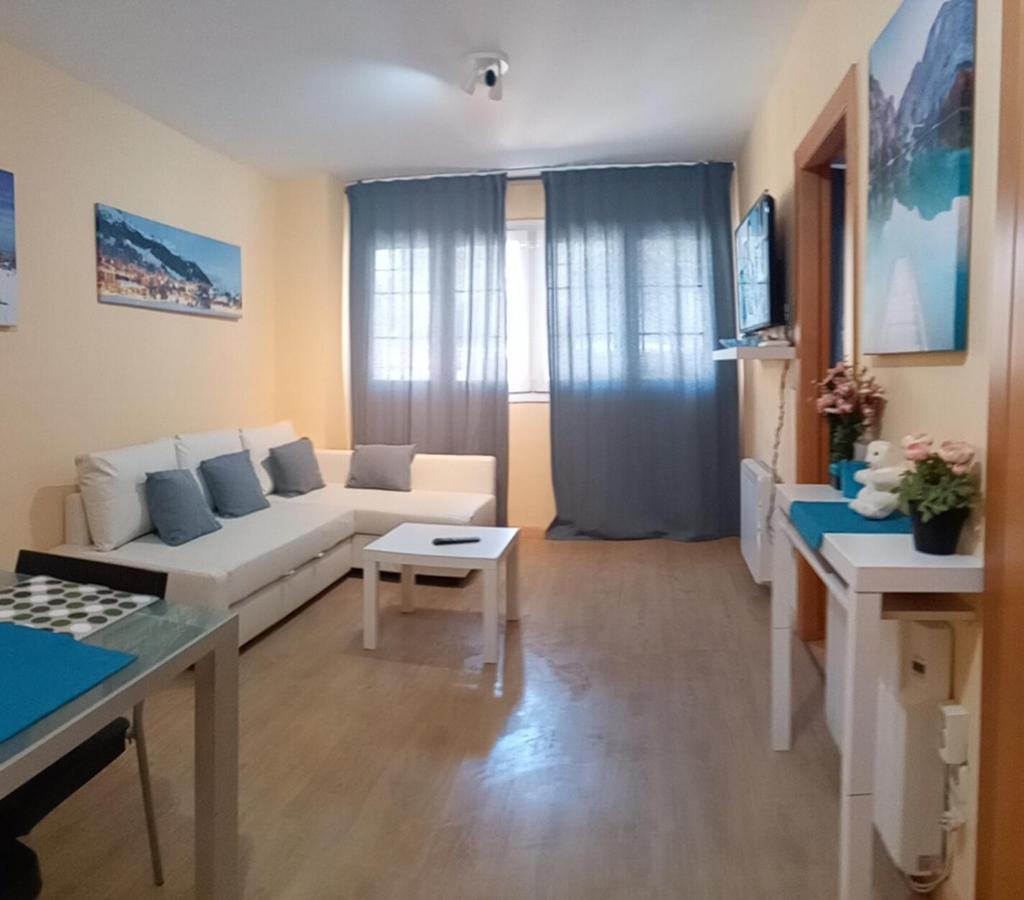 Gran Maribel Arttyco, Piscina, Sauna Y Jacuzzi シエラネバダ エクステリア 写真